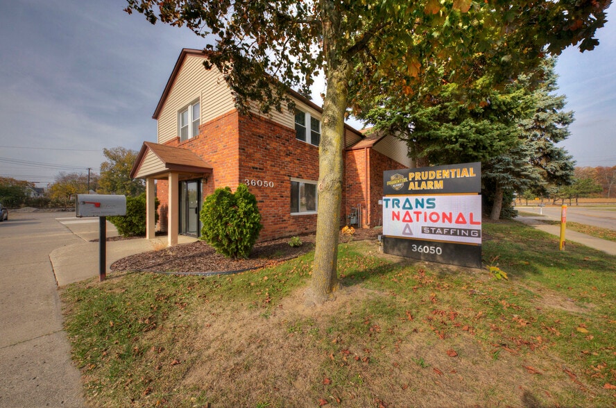 More Photos Of 36050 Goddard Rd, Romulus Auto Repair For Sale