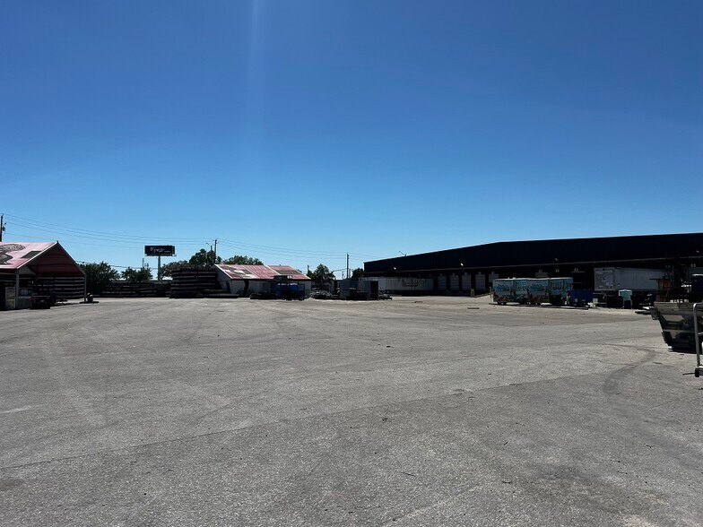 More Photos Of 1900 NW 21st Ave, Fort Lauderdale Distribution For Lease