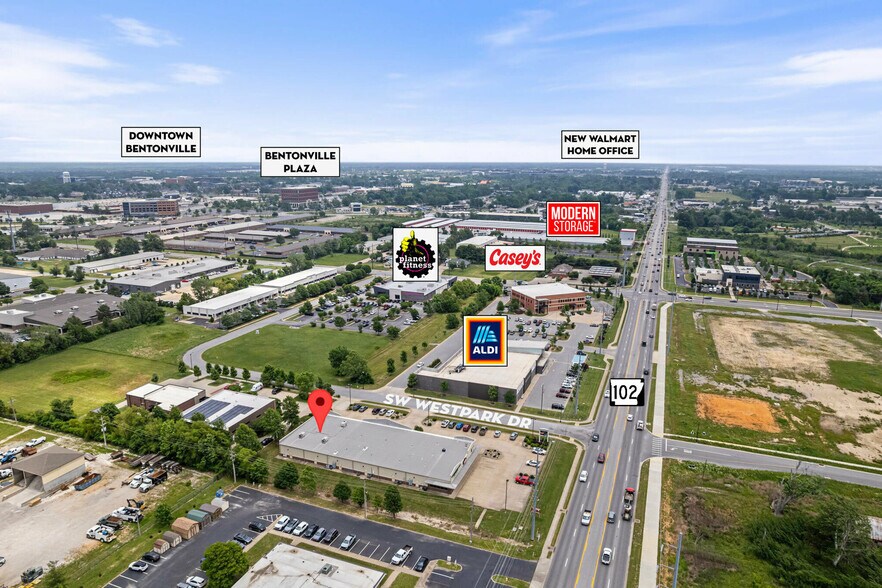 More Photos Of 1380 SW Westpark Dr, Bentonville Storefront For Lease