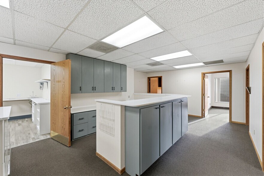 More Photos Of 201 E 5900 S, Murray Medical For Sale