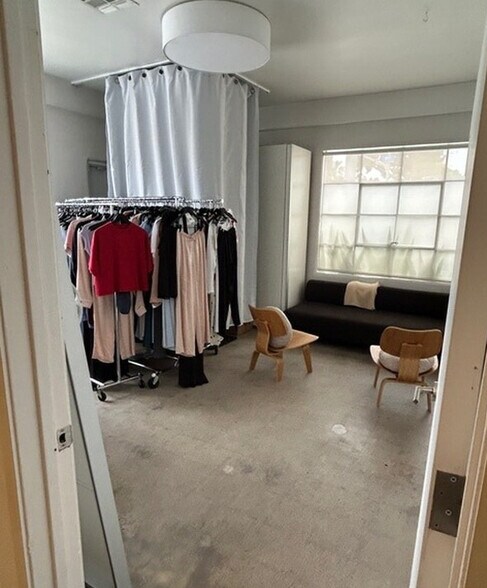 More Photos Of 1032 Broadway, Santa Monica Flex For Lease