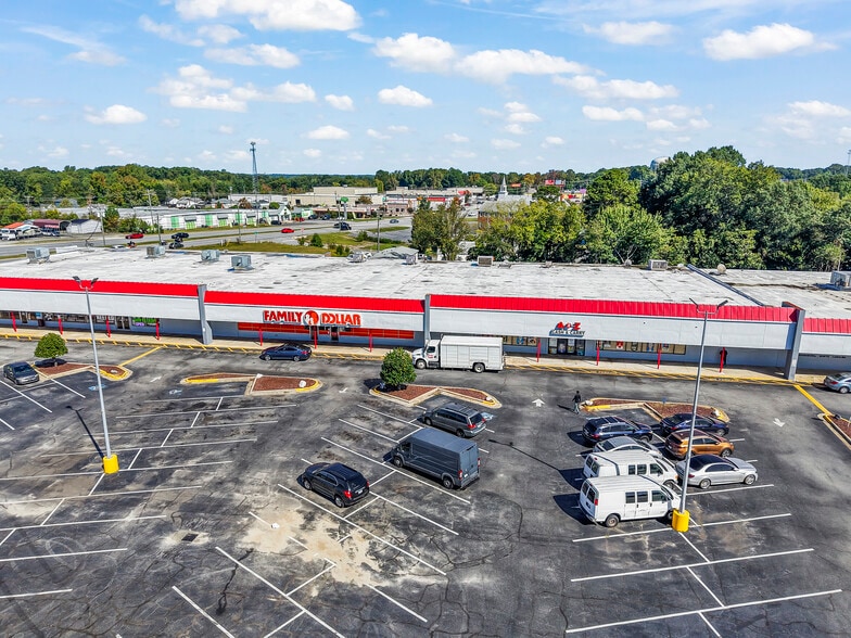 More Photos Of 4605-4625 High Point Rd, Greensboro Unknown For Lease