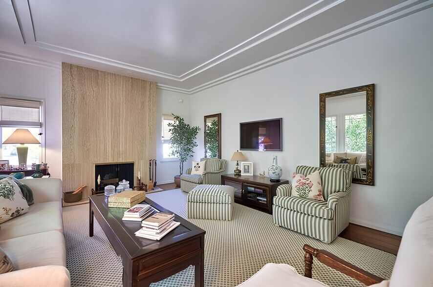 More Photos Of 150 N La Peer Dr, Beverly Hills Apartments For Sale