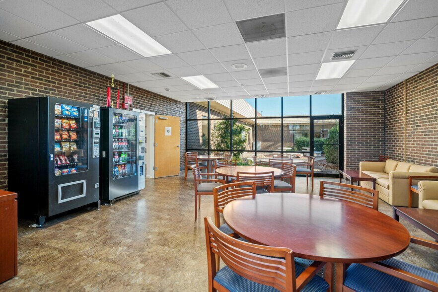 More Photos Of , Hollywood Office For Sale