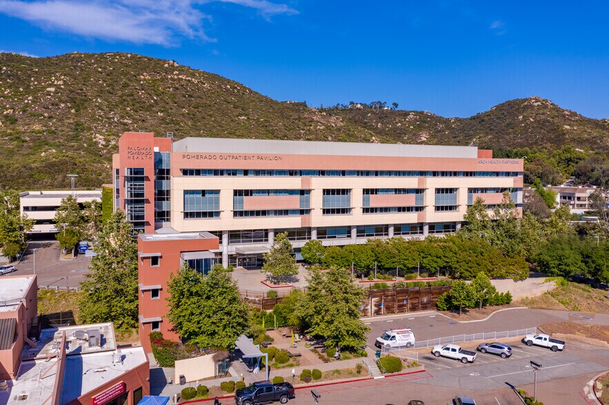 More Photos Of 15611 Pomerado Rd, Poway Medical For Lease