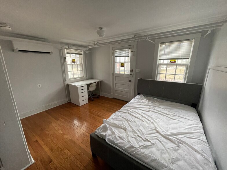 More Photos Of 7404 Rhode Island Ave, College Park Apartments For Sale