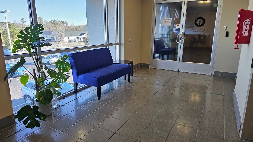 More Photos Of 8051 Prosperity Way, Ruther Glen Office For Sale