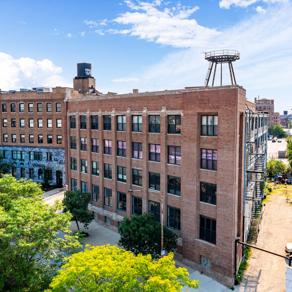 Primary Photo Of 350 N Ogden Ave, Chicago Loft Creative Space For Lease