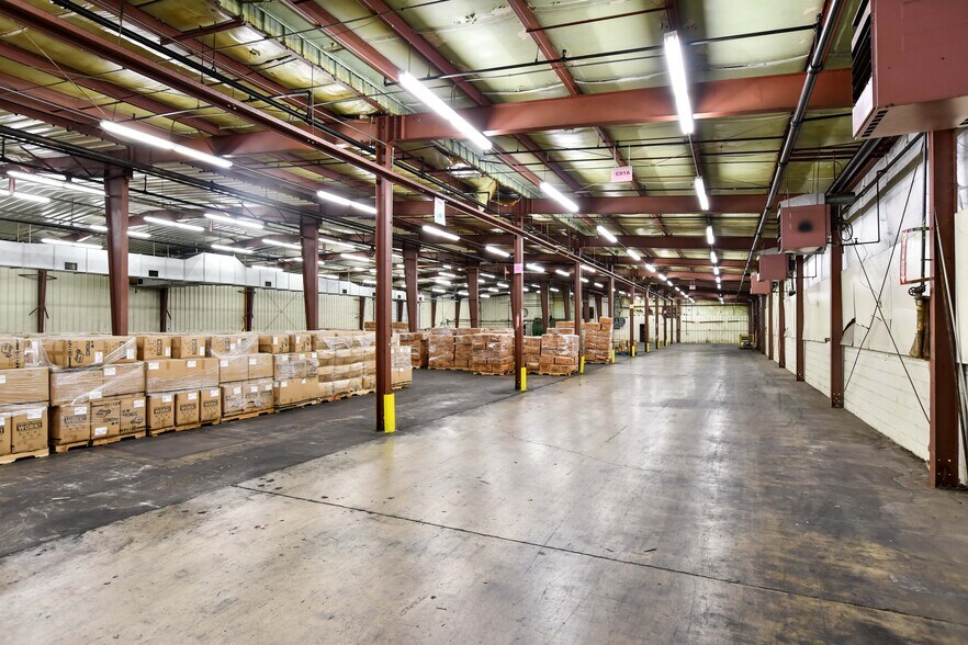 More Photos Of 124 N Charleston St, Blacksburg Warehouse For Lease