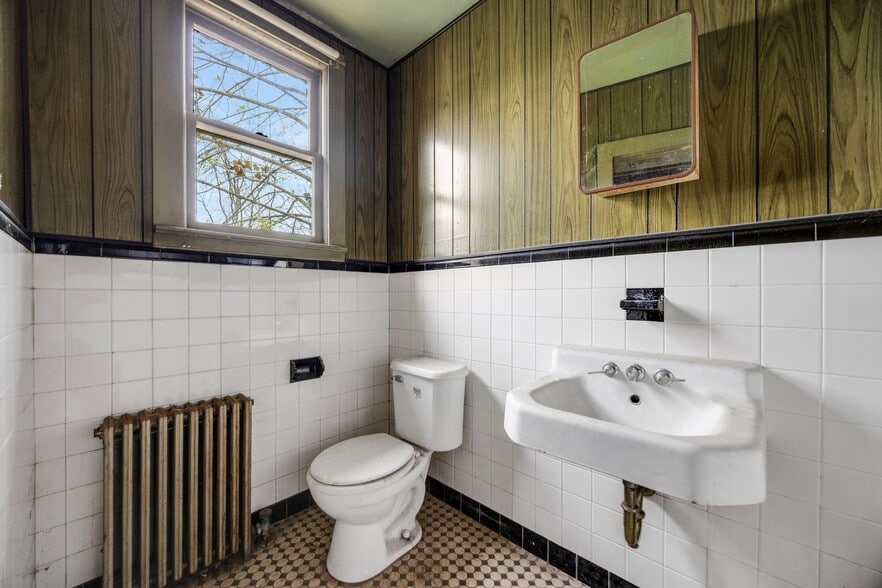 More Photos Of 640 N Broad St, Woodbury Police Fire Station For Sale