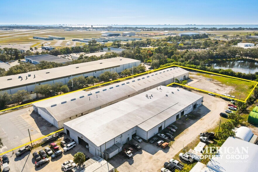 More Photos Of 1227-1231 Hardin Ave, Sarasota Warehouse For Sale