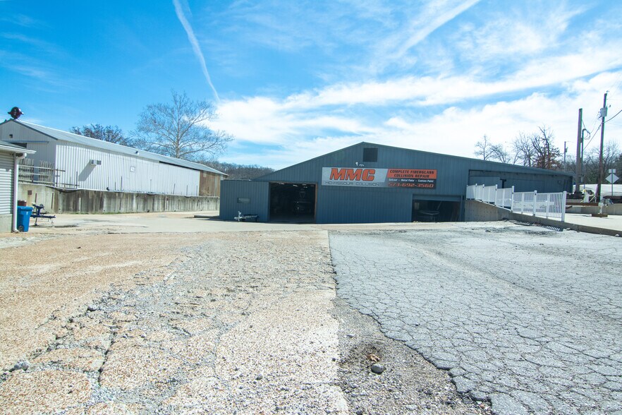 More Photos Of 1002 Susan Rd, Lake Ozark Warehouse For Sale