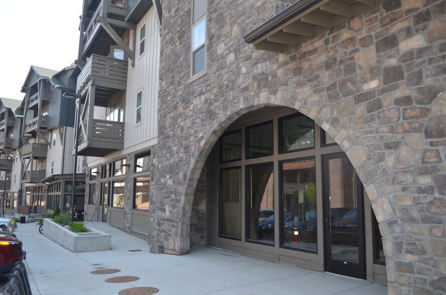 More Photos Of 555 W Forest Meadows St, Flagstaff Multifamily For Sale