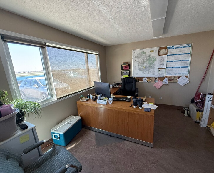 More Photos Of 111 1 Av S, Vauxhall Food Processing For Sale