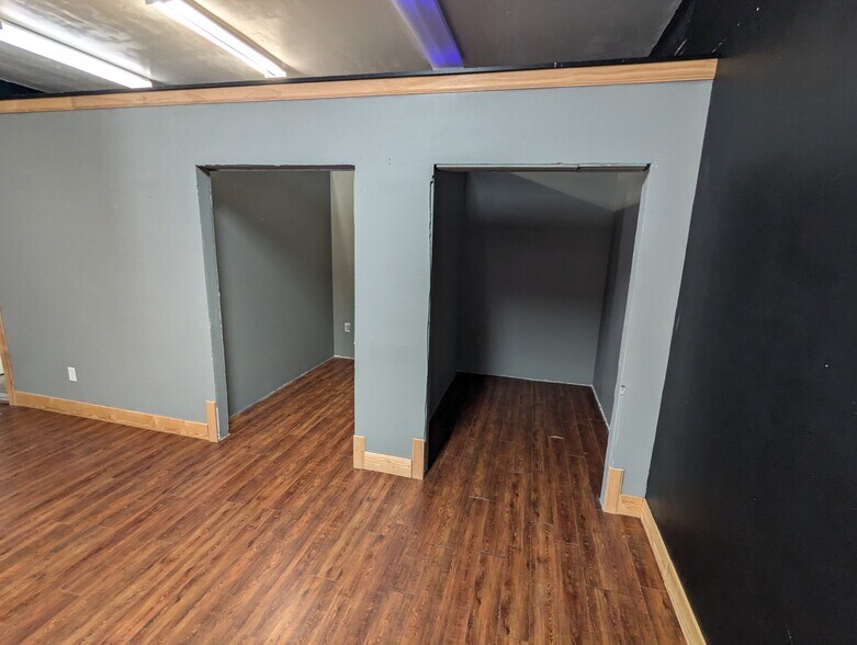 More Photos Of 1316 E Cedar St, Brandon General Retail For Lease