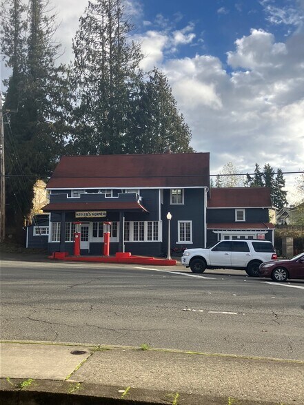 Primary Photo Of 16401 Highway 99, Lynnwood Storefront Retail Office For Lease