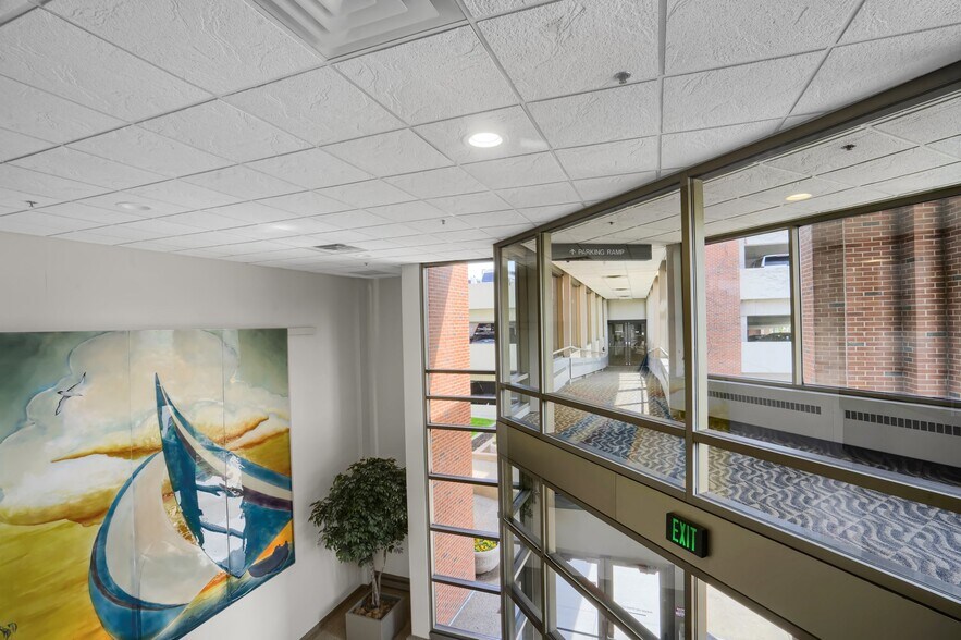 More Photos Of 570 Asbury St, Saint Paul Office For Lease