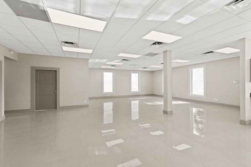 More Photos Of 431 N Kirkman Rd, Orlando Medical For Lease