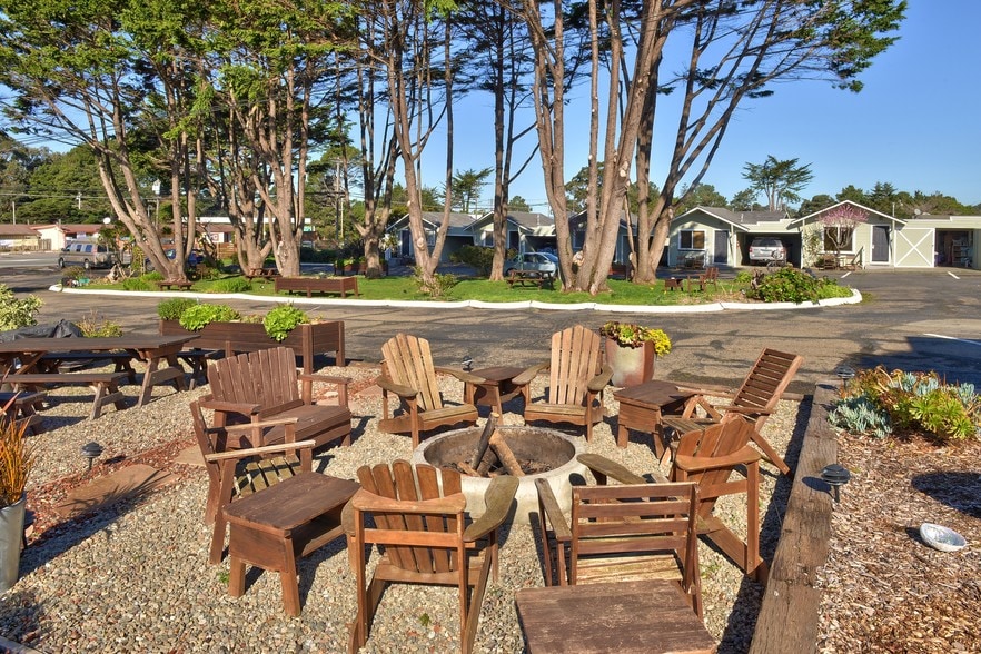More Photos Of 18725 N Highway 1, Fort Bragg Hotel For Sale