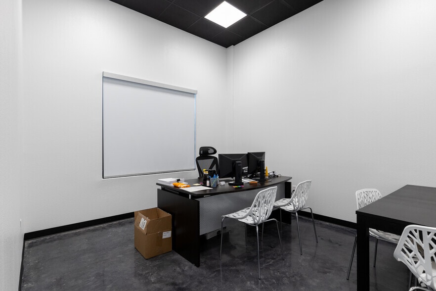 More Photos Of 1340 S Narcoossee Rd, Saint Cloud Unknown For Lease