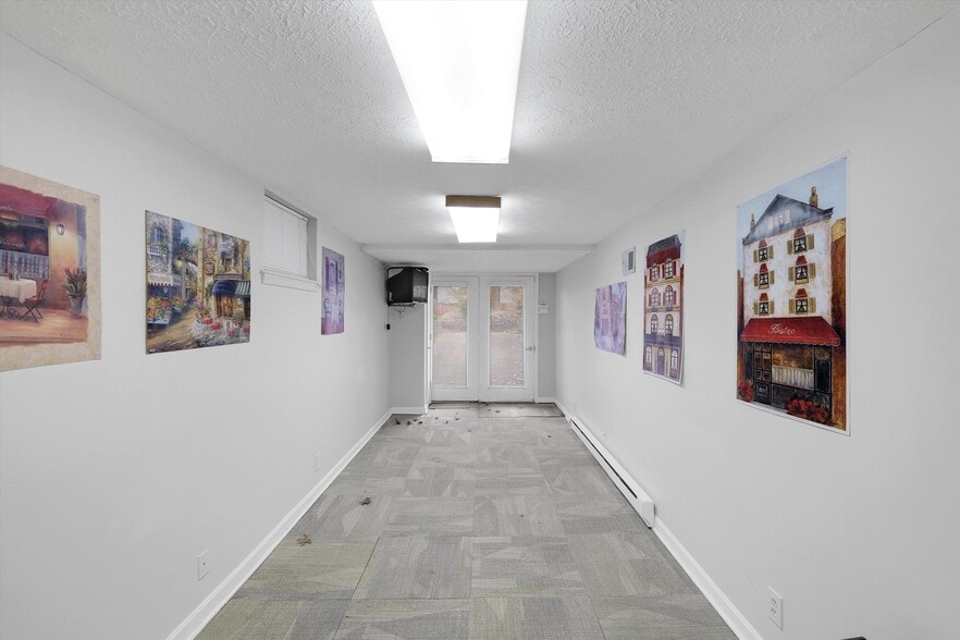 More Photos Of 3208 College Dr, Louisville Office Residential For Lease