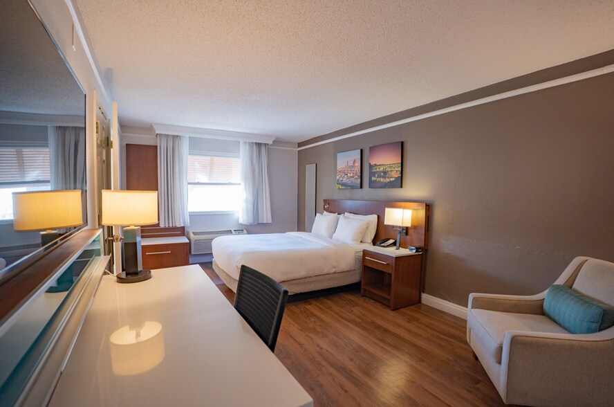 More Photos Of 7304 E 21st St, Indianapolis Hotel For Sale