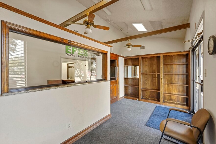 More Photos Of 2890 S Goliad St, Rockwall Industrial For Sale