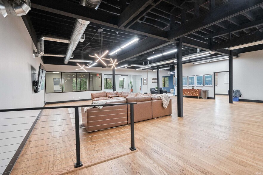 More Photos Of 210 W Walnut St, Kokomo Office For Sale