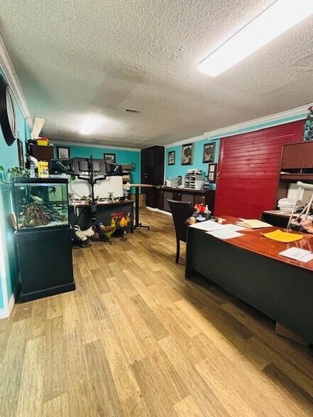 More Photos Of 240 Boykin Ct, Clinton Office For Sale