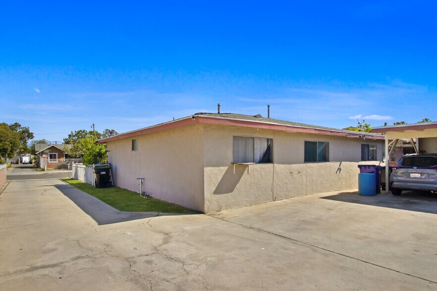 More Photos Of 4724 E 58th St, Maywood Apartments For Sale