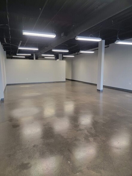 More Photos Of 1143 Oak Ridge Tpke, Oak Ridge Restaurant For Sale