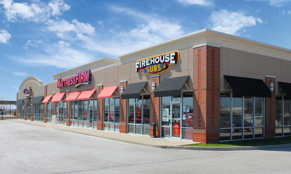 More Photos Of 5220 Frederica St, Owensboro Freestanding For Sale