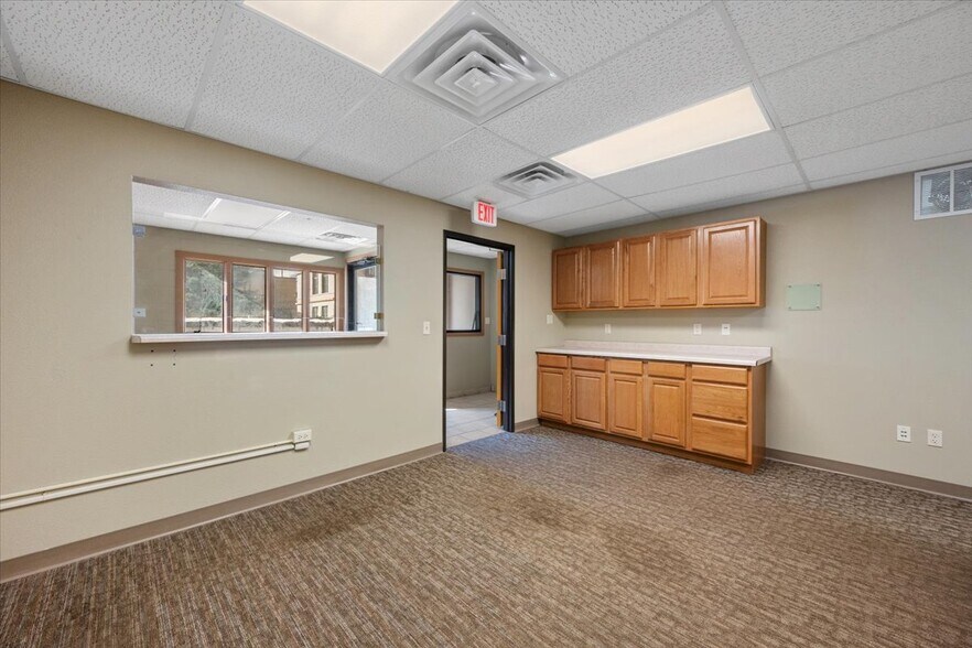 More Photos Of 87 Sherman St, Deadwood Restaurant For Lease