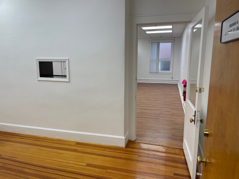 More Photos Of 17-23 N Main St, Port Chester Office For Lease