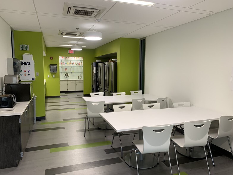 More Photos Of 6100 Chevy Chase Dr, Laurel Office For Lease