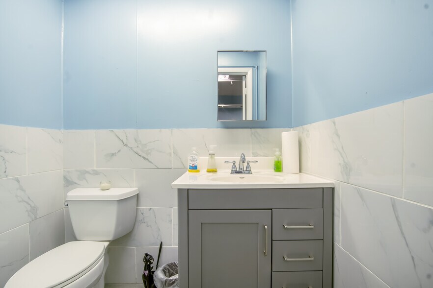 More Photos Of 3071 NW 64th Ave, Sunrise Warehouse For Sale