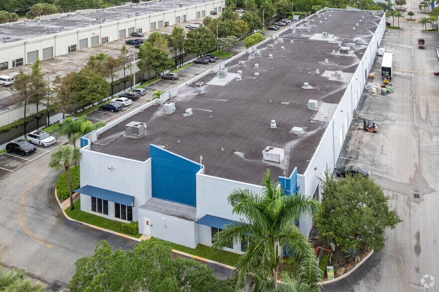 More Photos Of 20871 Johnson St, Pembroke Pines Warehouse For Sale