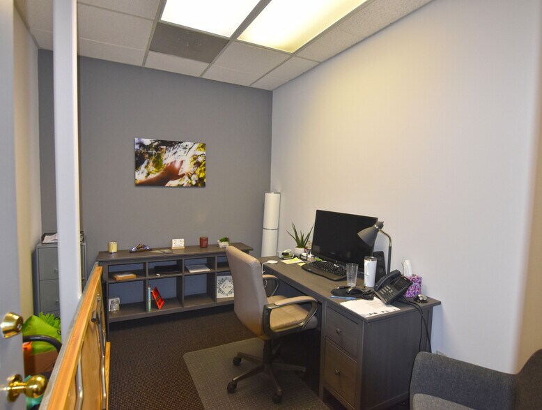 More Photos Of 2021 Richard Jones Rd, Nashville Office For Lease