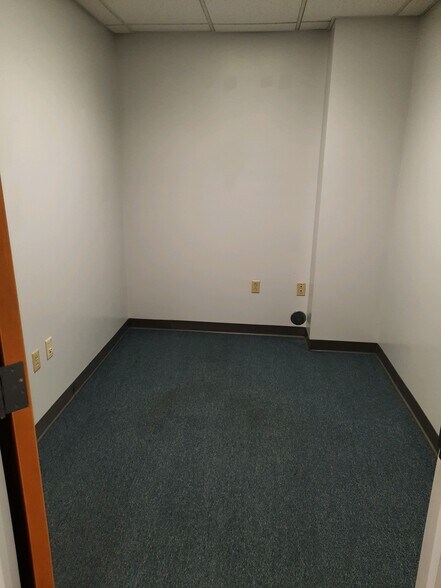 More Photos Of 1011 Old Salem Rd, Greensburg Office For Sale