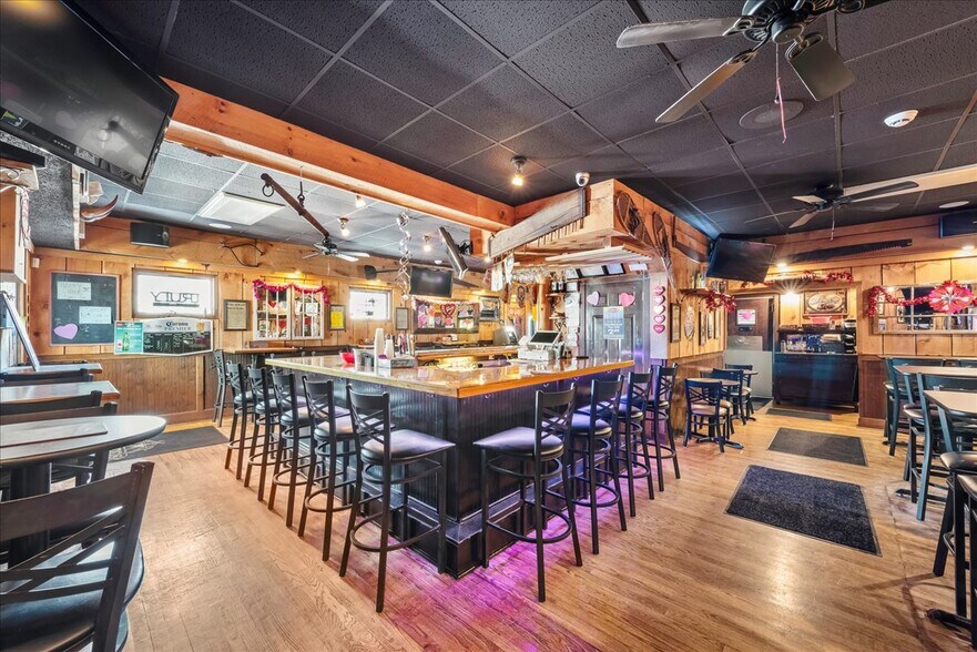 More Photos Of 750 Boulevard Ave, Dickson City Bar For Sale