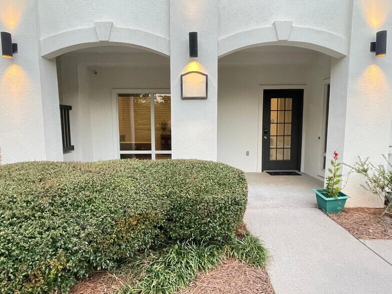 More Photos Of 2015 Barrett Lakes Blvd NW, Kennesaw Office Residential For Lease