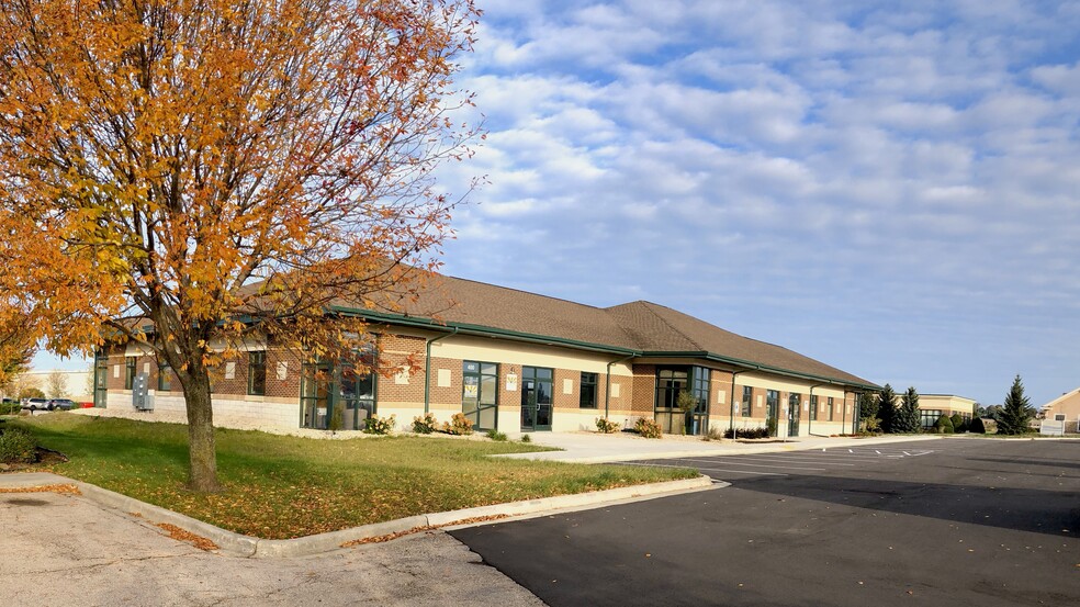 More Photos Of 1021 Quinn Dr, Waunakee Office For Lease