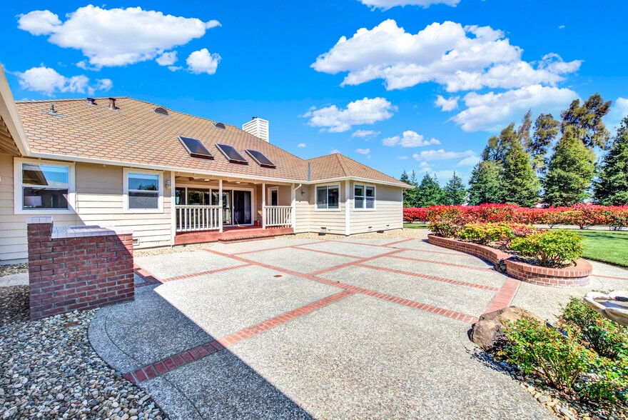 More Photos Of 5050 Melissa Ln, Vacaville Light Manufacturing For Sale