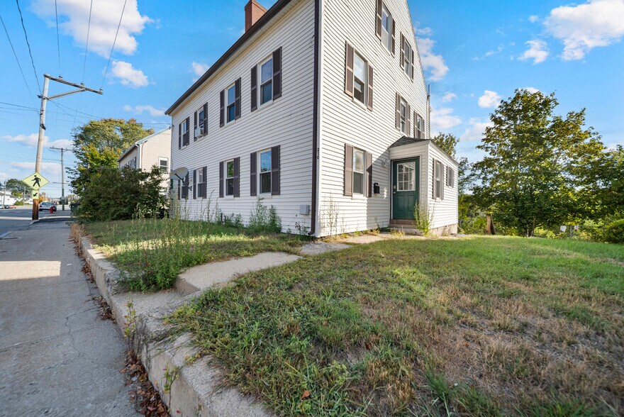 More Photos Of 210 Main St, Somersworth Apartments For Sale