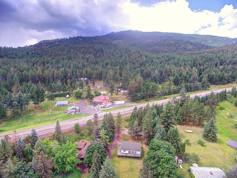 More Photos Of 23113 Rollins Lakeshore Dr, Rollins General Retail For Sale