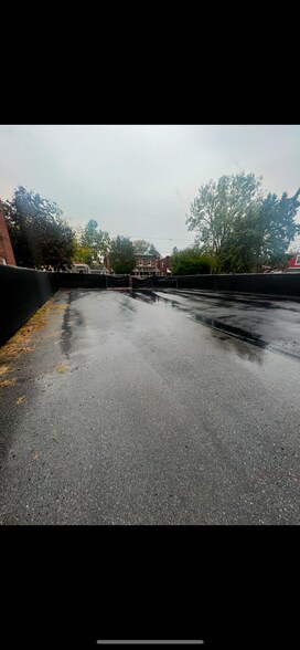 More Photos Of 932 High St, Lancaster Light Manufacturing For Lease