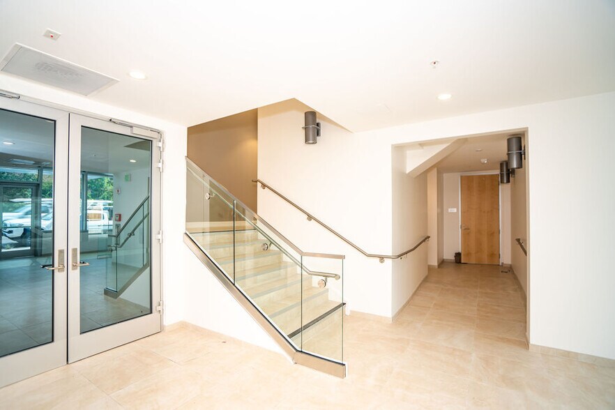 More Photos Of 425 Page Mill Rd, Palo Alto Multifamily For Sale