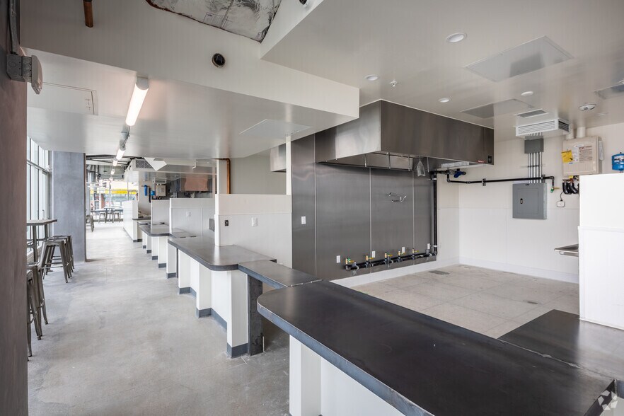 More Photos Of 8155 Van Nuys Blvd, Van Nuys Apartments For Lease