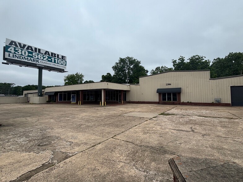 Primary Photo Of 2306 Texas Blvd, Texarkana Auto Repair For Sale