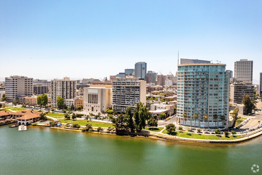 More Photos Of 1111 Broadway, Oakland Office For Lease